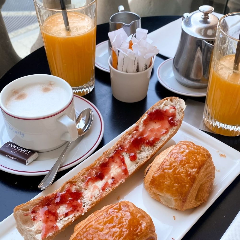 Petit déjeuné-Les Magnans
